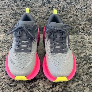 Like New Hoka Bondi 8 size 7.5